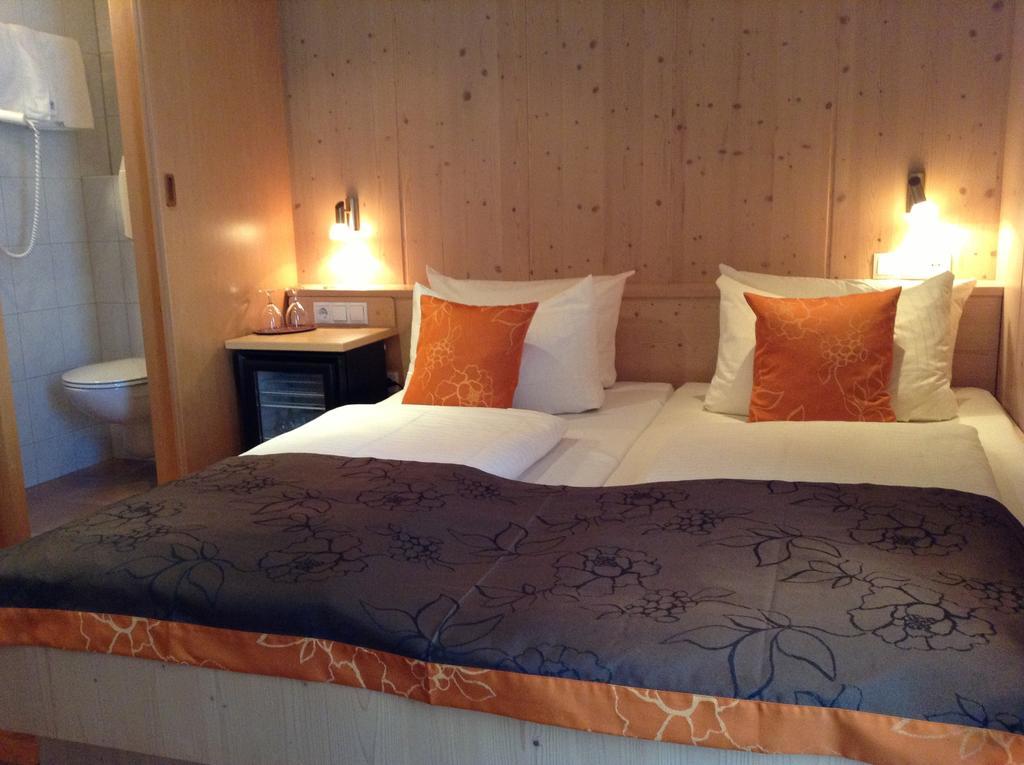 Living Max Hotel Zell am See Exterior photo